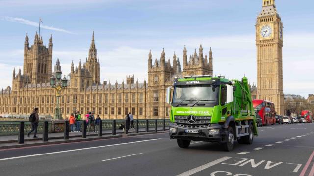 Sorteralastbild i London