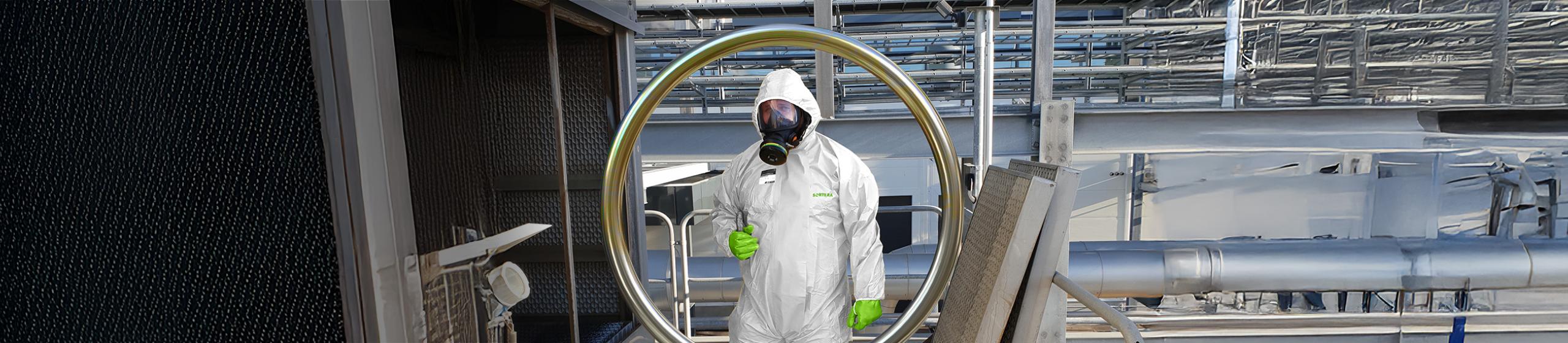 Sanerare i dräkt